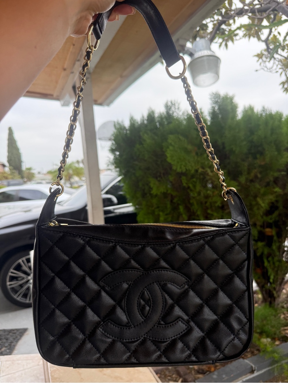 CHANEL Black Quilted CC Shoulder Bag with Gold-Tone Chain Strap - Picture 2 of 7